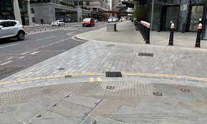 Road and footpath image from the City of London Street Accessibility tool.